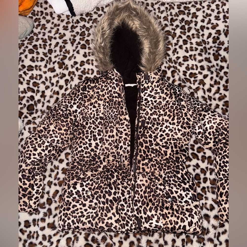 leopard print fur trim winter coat w/ buckle